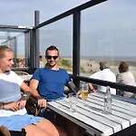 Mobilheim Model 2017 Mit Fliessenterrasse Fuer 6 Personen Auf Dem Campingplatz Scheldeoord In Baarland - Zeeland - Holland